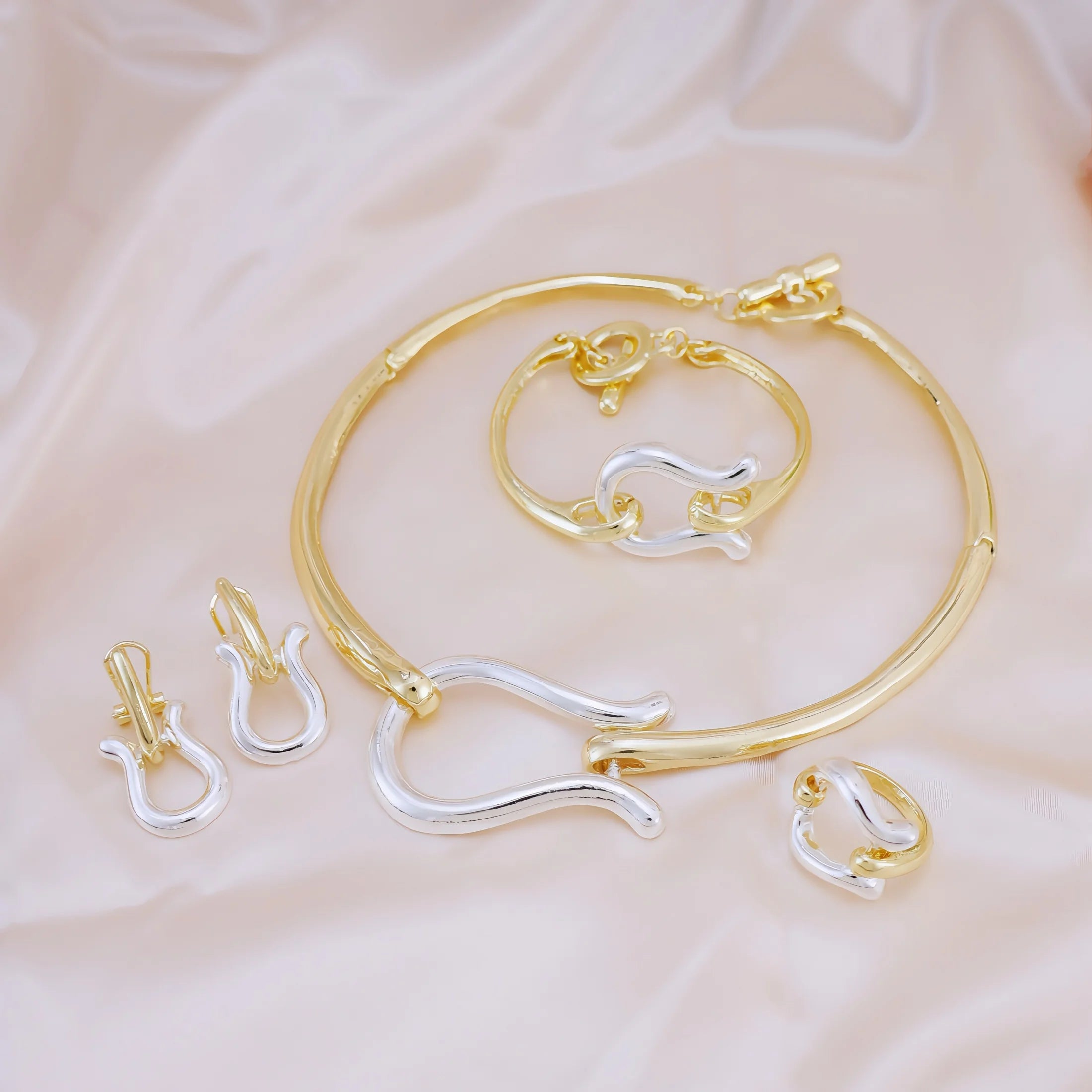 Women’s Gold Color Jewelry Set