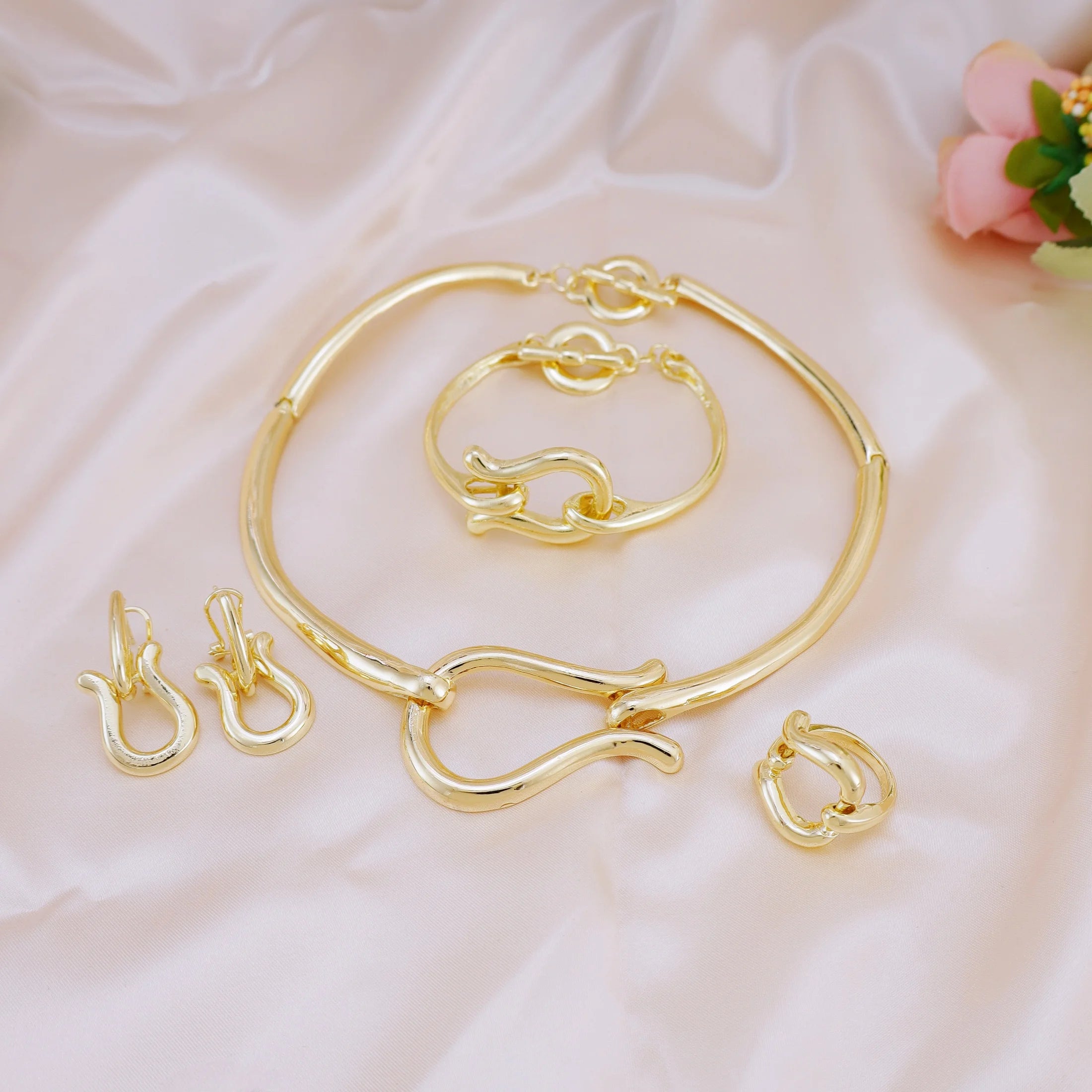 Women’s Gold Color Jewelry Set